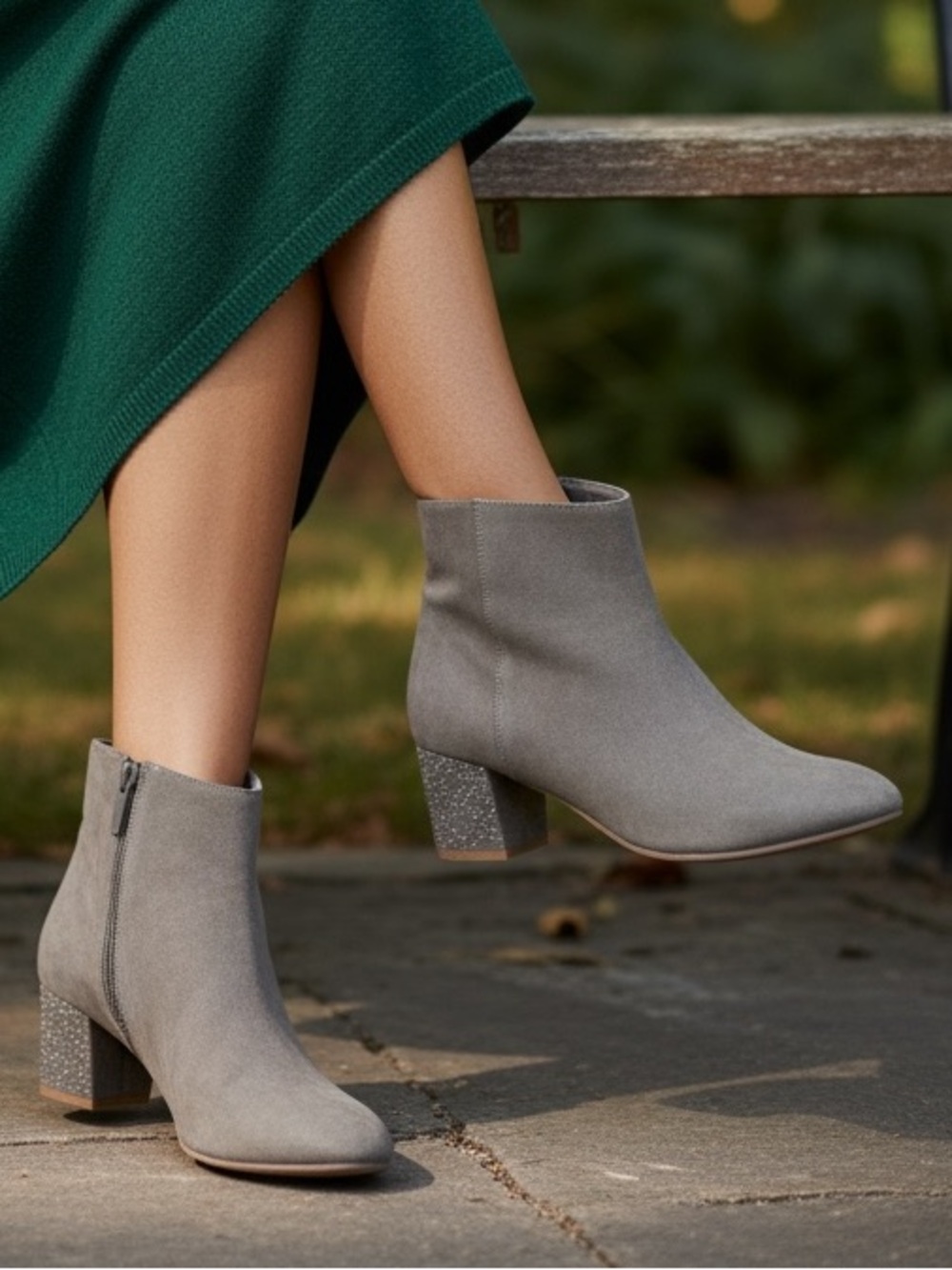 VIOLET & RED “DAHLIA” ANKLE BOOTS Size 9.5 Gray Suede Stud-Embellished Heels